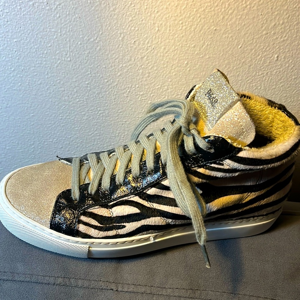 P448 Zebra print high tops